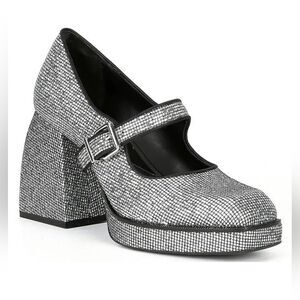 Gianni Bini Silver Textured Mary Jane Platform Pumps